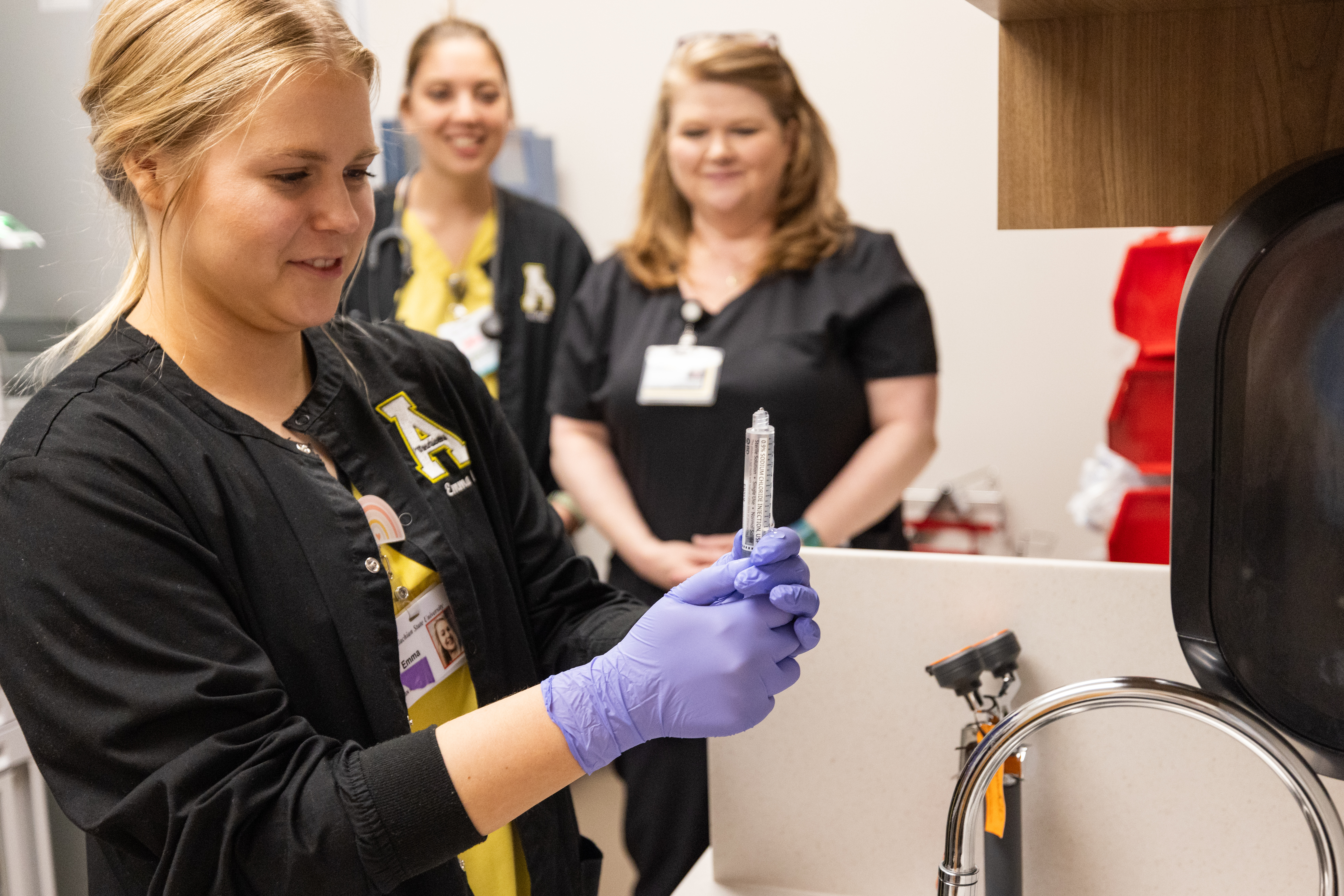 Nursing students assist with vaccine clinic